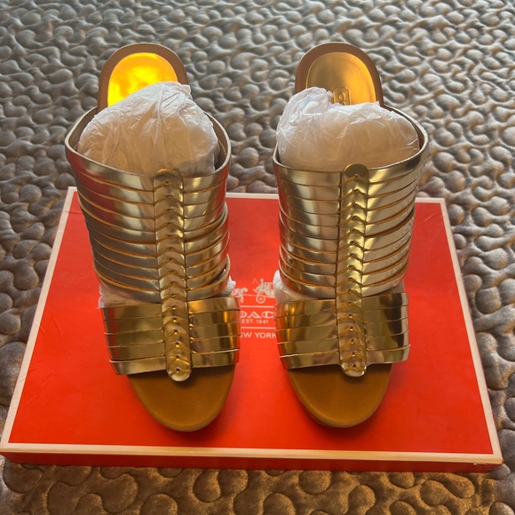 Coach Bristol Mirror Metallic - Gold - size 10 - worn twice, few scratches. - Picture 3 of 14